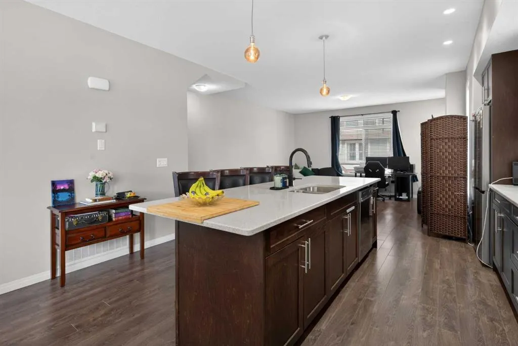 280 Williamstown Close NW #1601