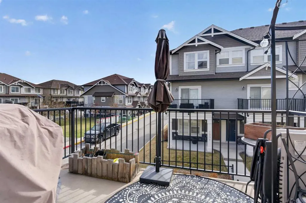 280 Williamstown Close NW #1601