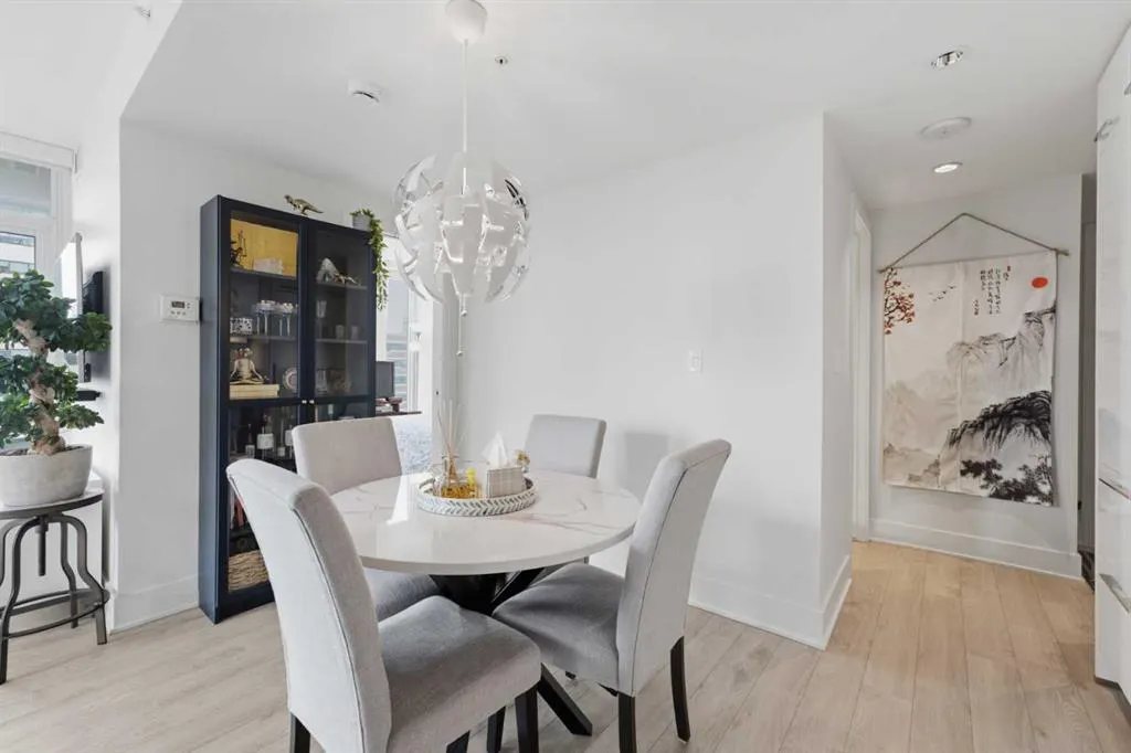 901 10 Avenue SW #908