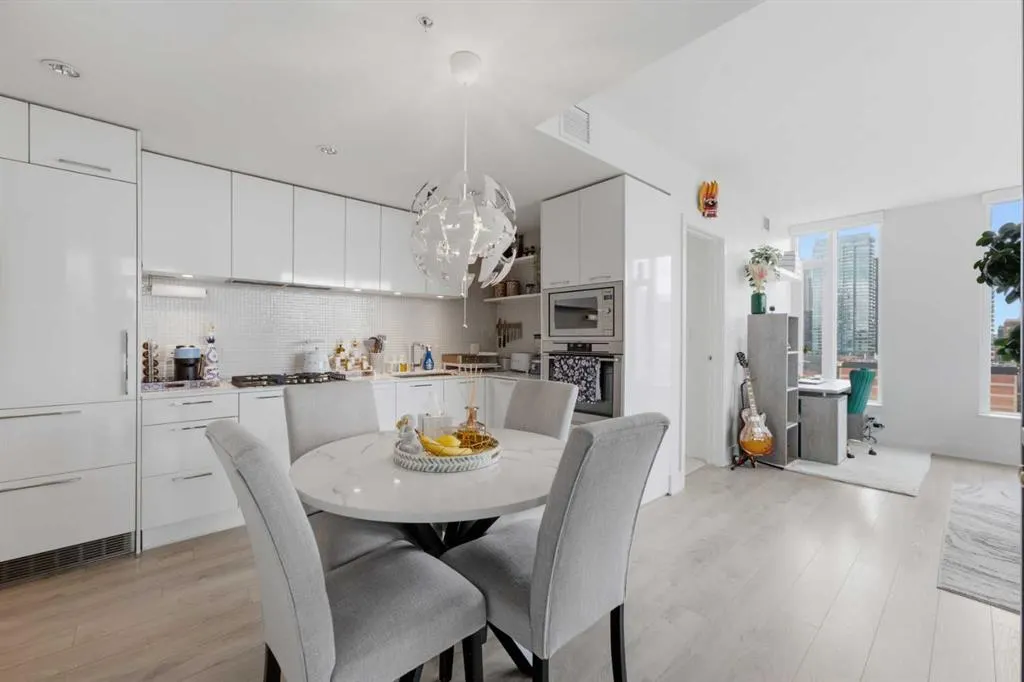 901 10 Avenue SW #908