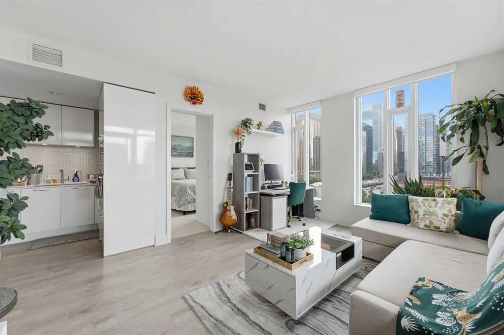 901 10 Avenue SW #908
