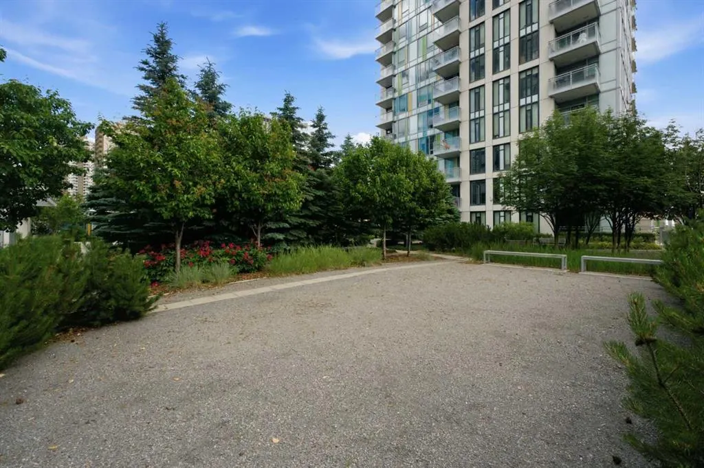 901 10 Avenue SW #908