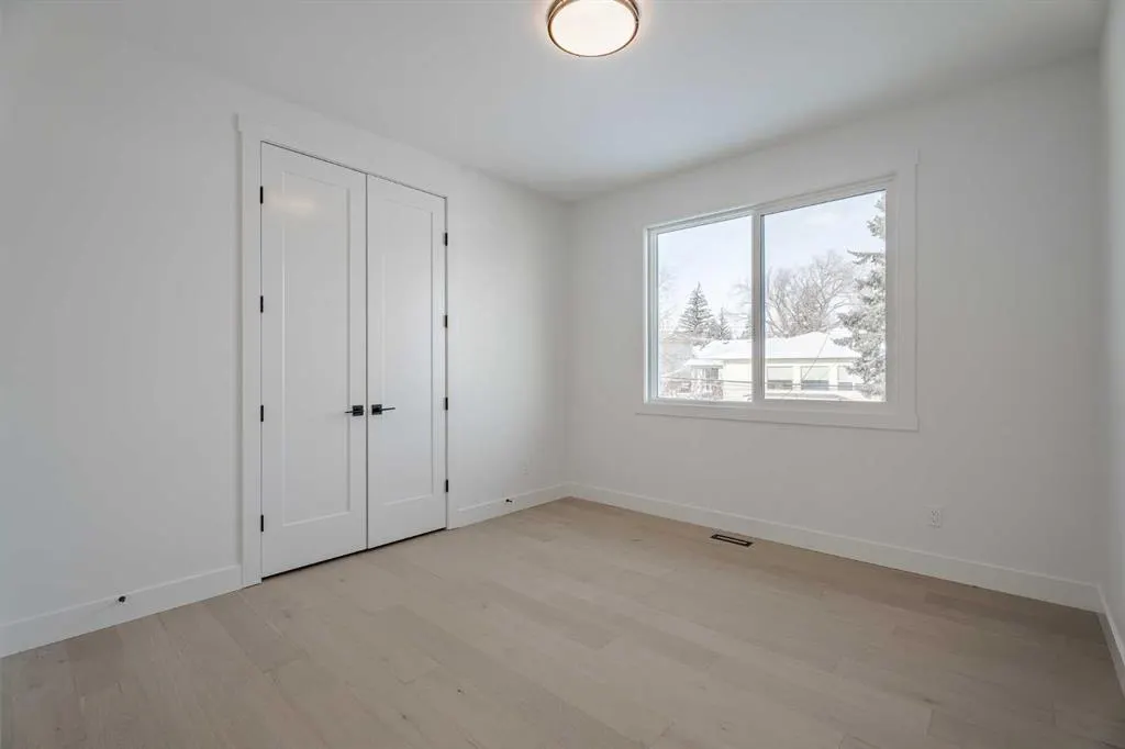 44 Collingwood Place NW