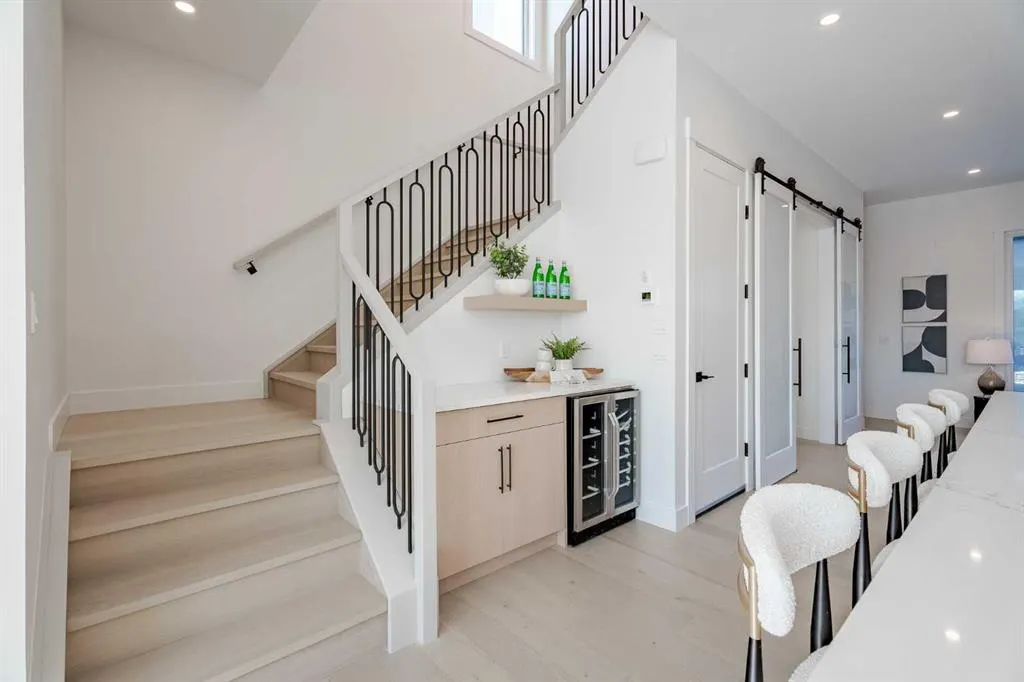 44 Collingwood Place NW