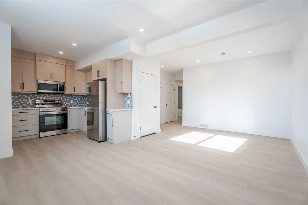 44 Collingwood Place NW