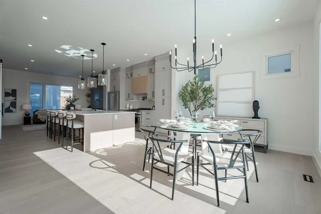 44 Collingwood Place NW