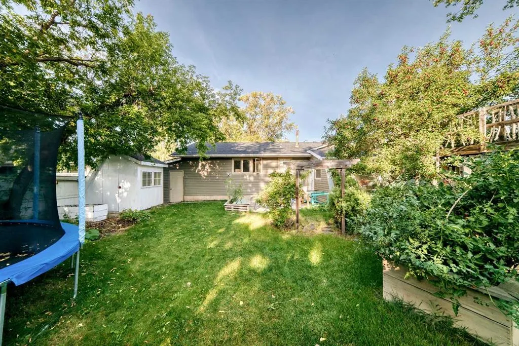 5112 Viceroy Drive NW