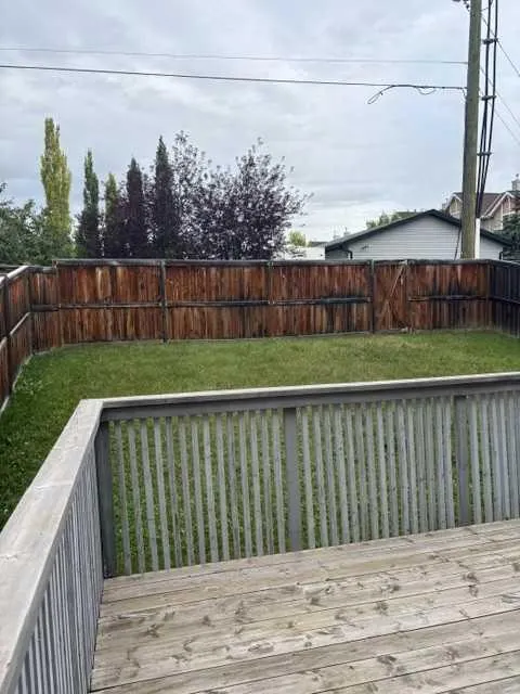 140 Tuscany Ridge View NW