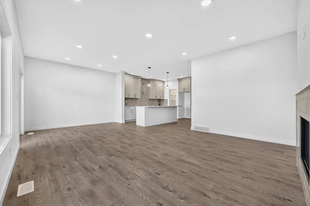 156 Emberside Hollow