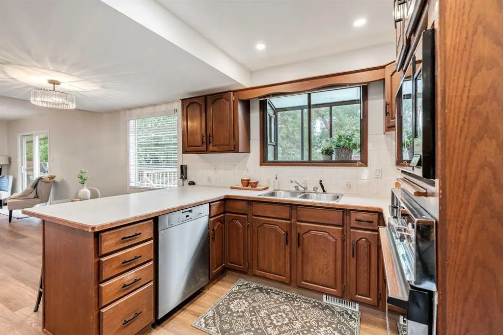 310 Kings Bay S