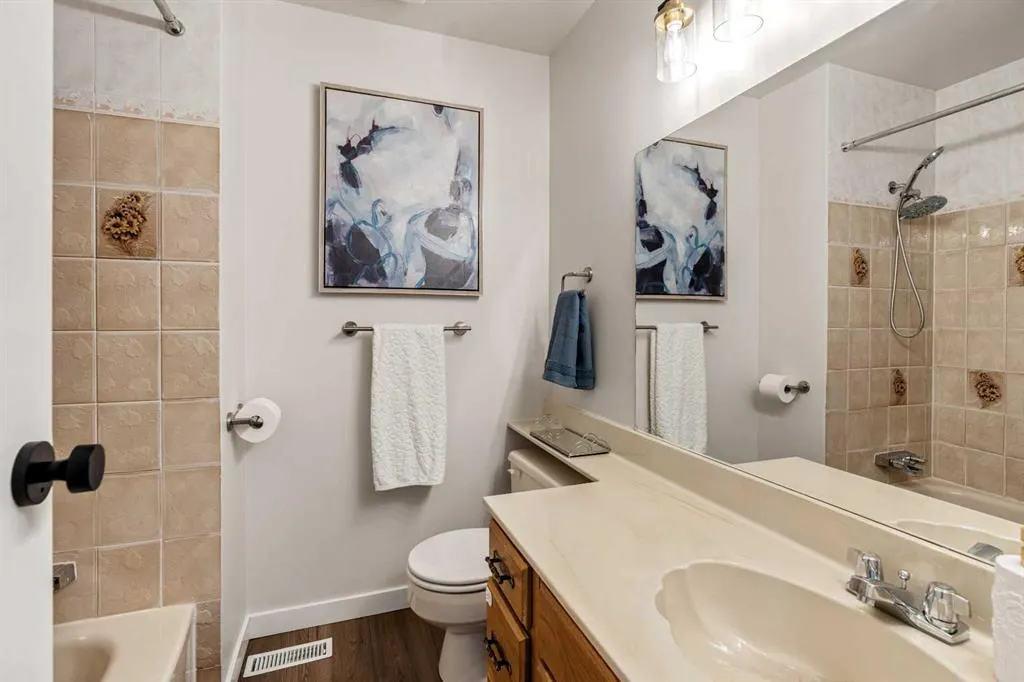 310 Kings Bay S