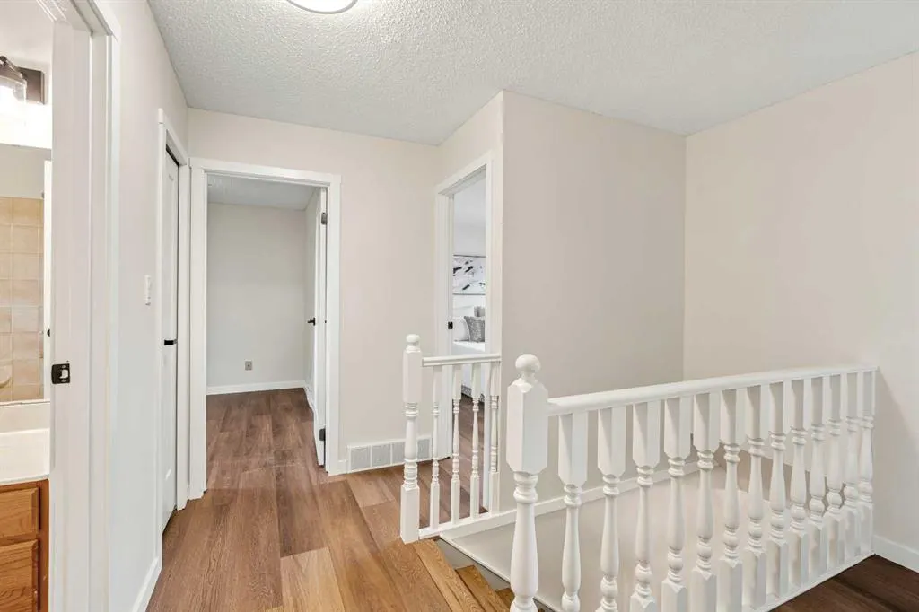 310 Kings Bay S
