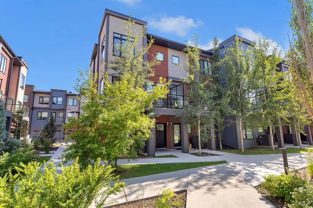 213 Greenbriar Common NW