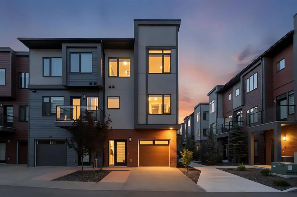 213 Greenbriar Common NW
