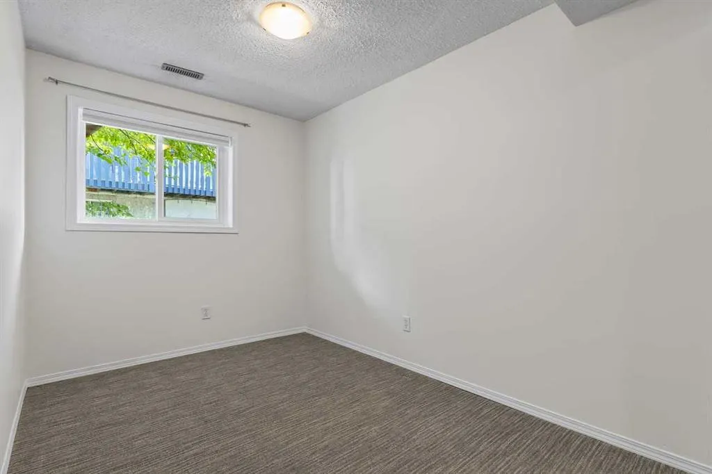 4547 7 Avenue SE #4