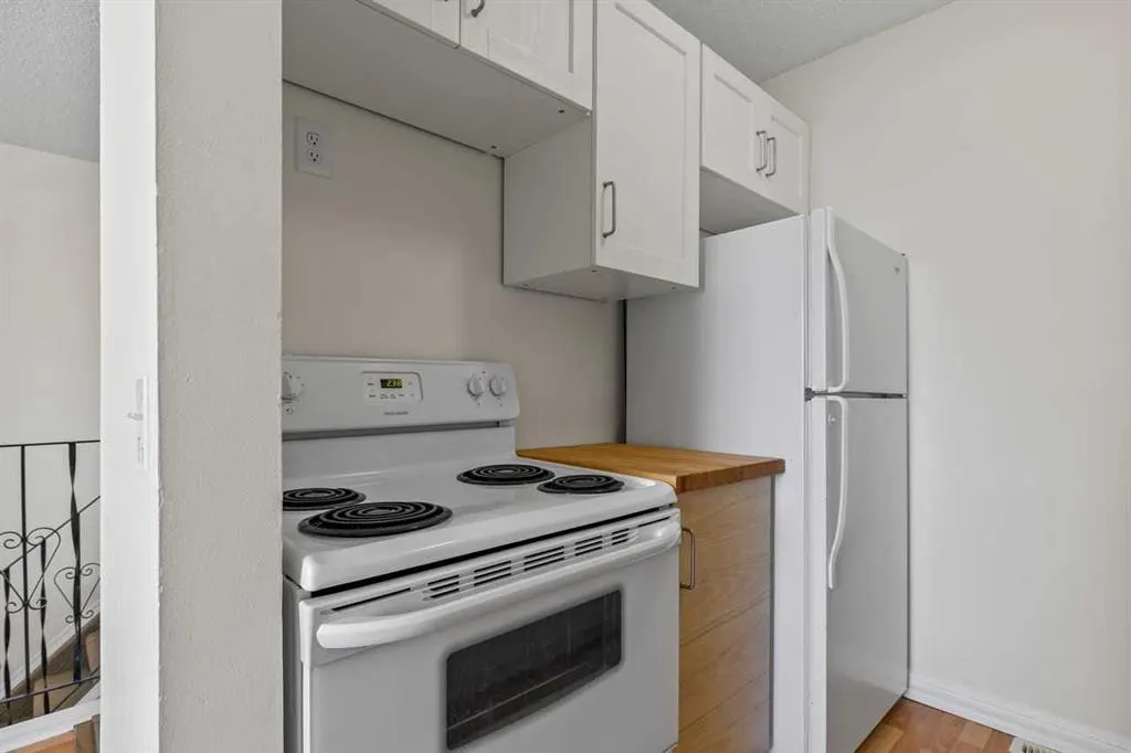 4547 7 Avenue SE #4