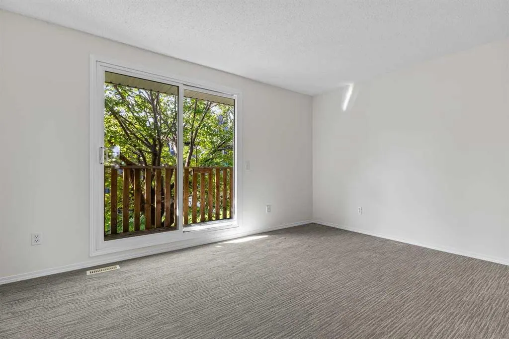 4547 7 Avenue SE #4