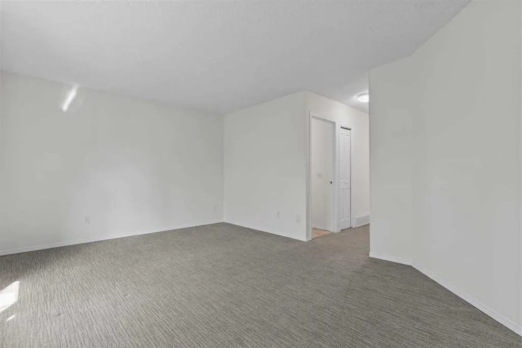 4547 7 Avenue SE #4