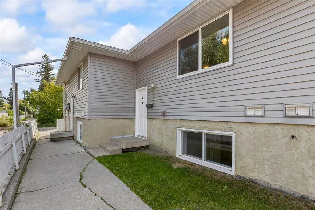 4547 7 Avenue SE #4