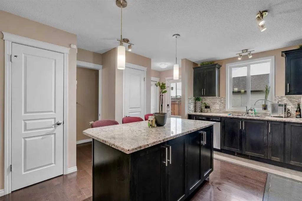 230 Cranford Park SE