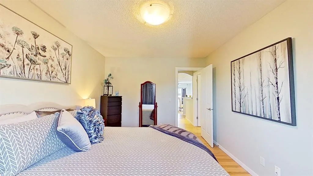 7 Bridlecrest Boulevard SW