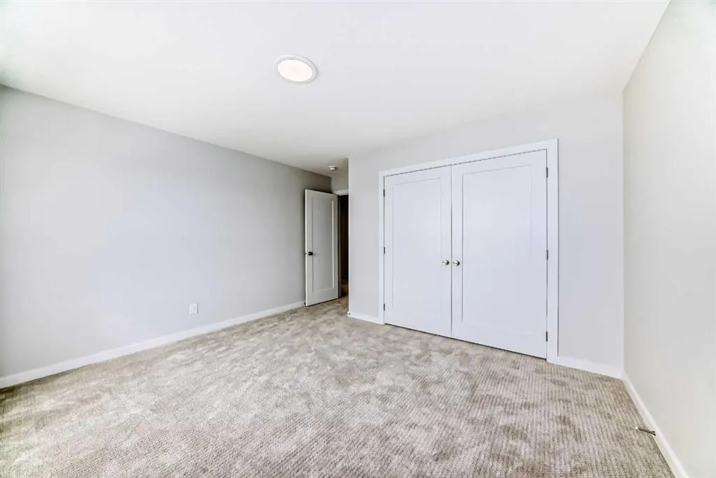 203 Langwell Common SE