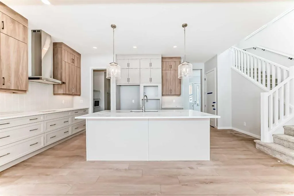 203 Langwell Common SE
