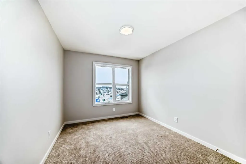 203 Langwell Common SE
