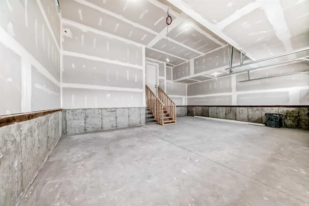 203 Langwell Common SE