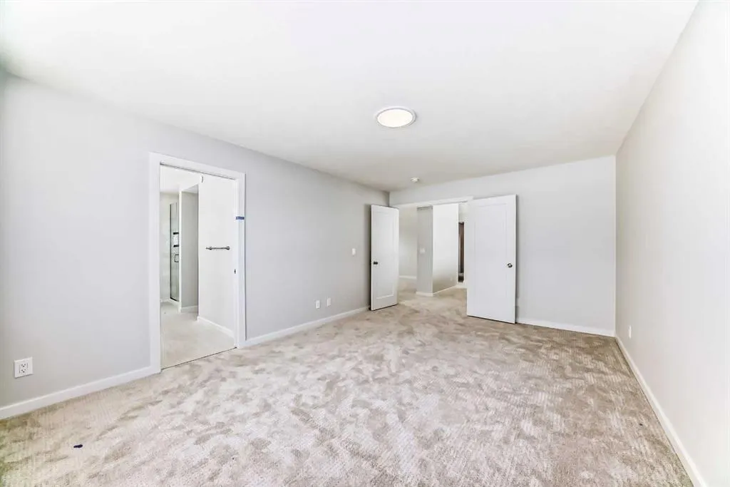 203 Langwell Common SE