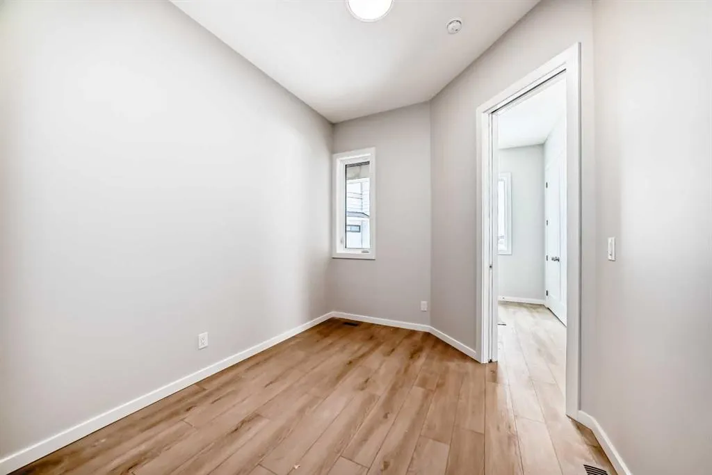 203 Langwell Common SE