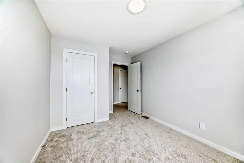 203 Langwell Common SE