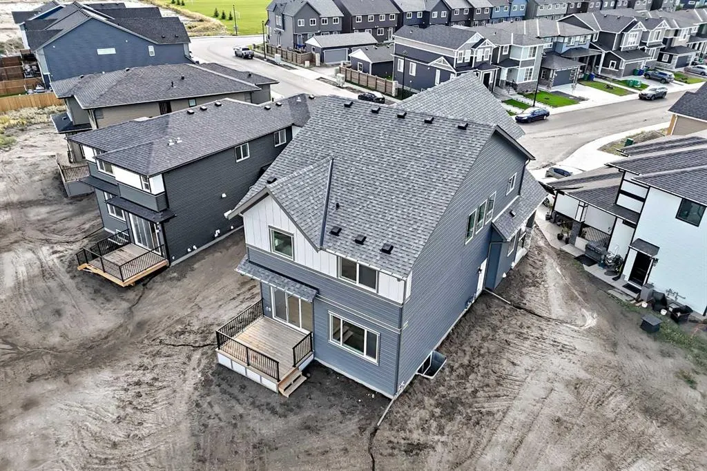203 Langwell Common SE