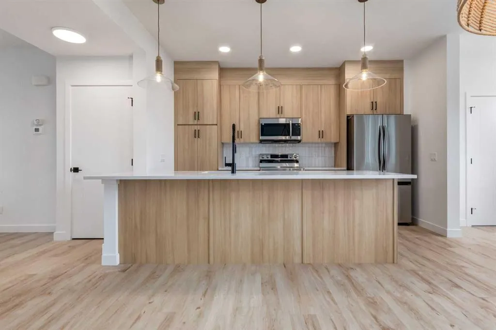 2401 Creeker Lane