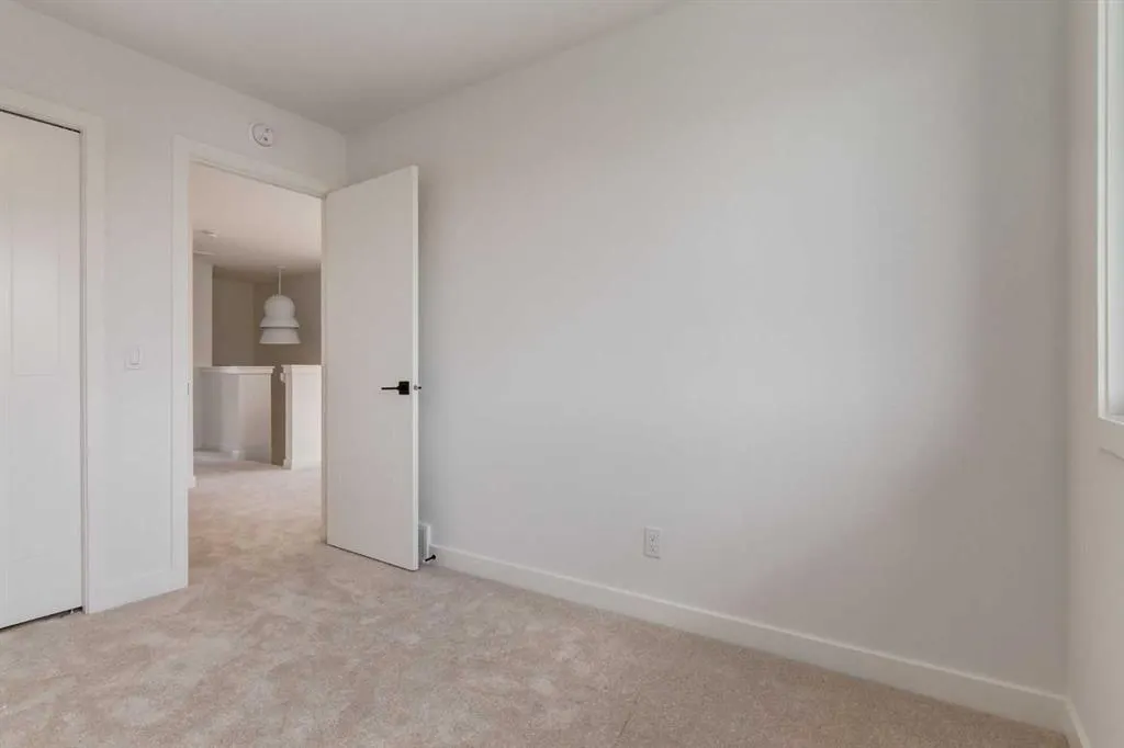 2401 Creeker Lane