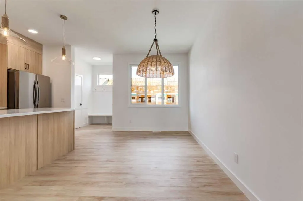 2401 Creeker Lane