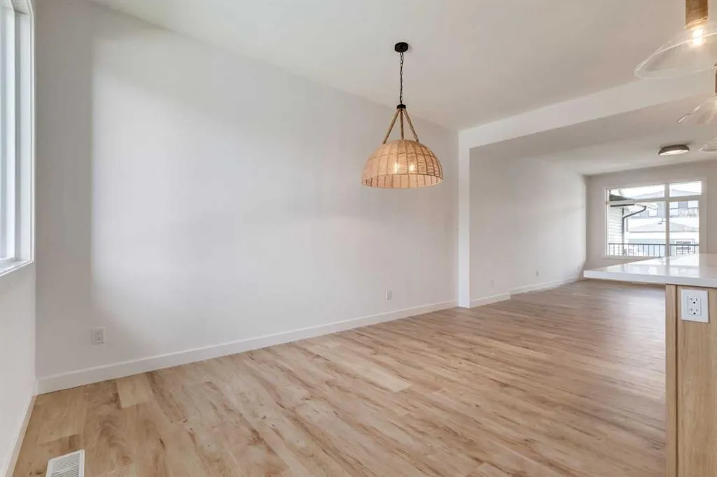 2401 Creeker Lane