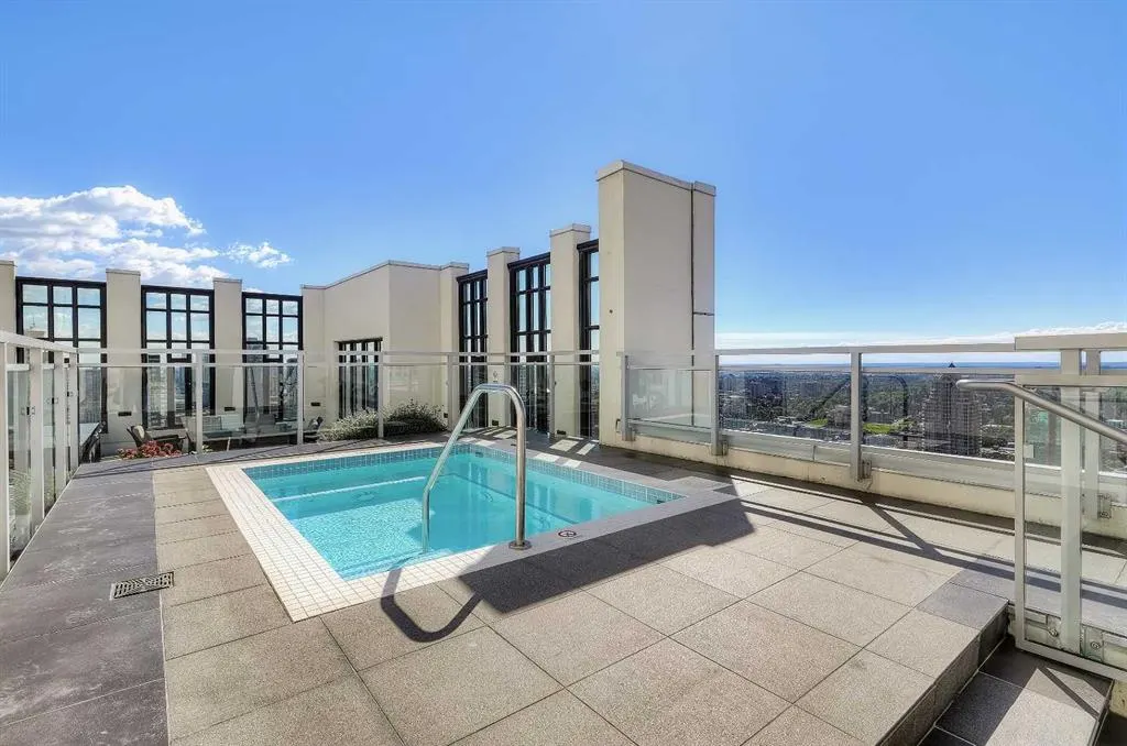 901 10 Avenue SW #1305