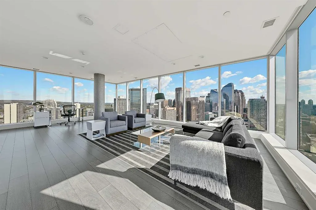 901 10 Avenue SW #1305