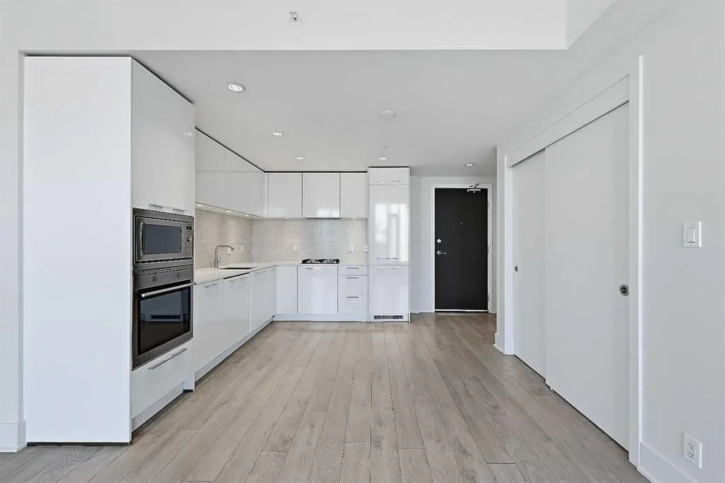 901 10 Avenue SW #1305
