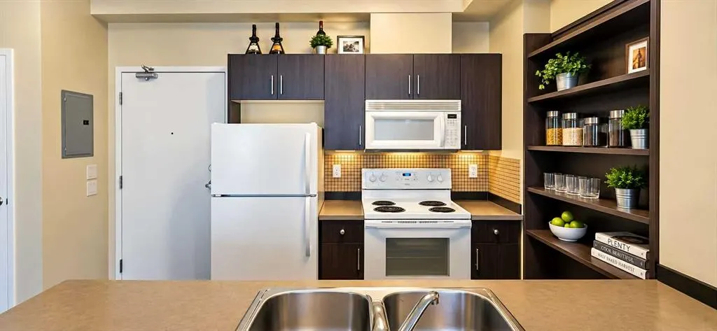 73 Erin Woods Court SE #3309