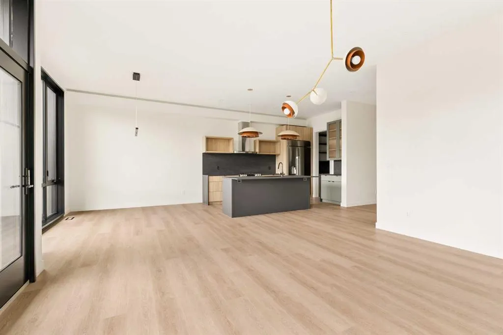 3C Willow Crescent SW