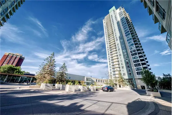 99 Spruce Place SW