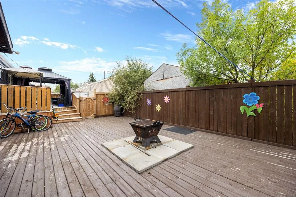 104 Cokerill Crescent