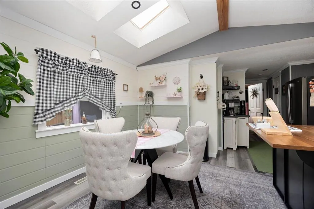 104 Cokerill Crescent