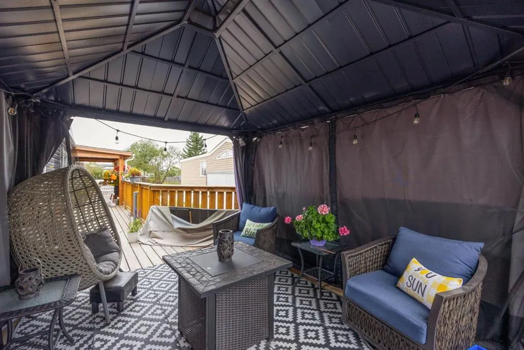 104 Cokerill Crescent