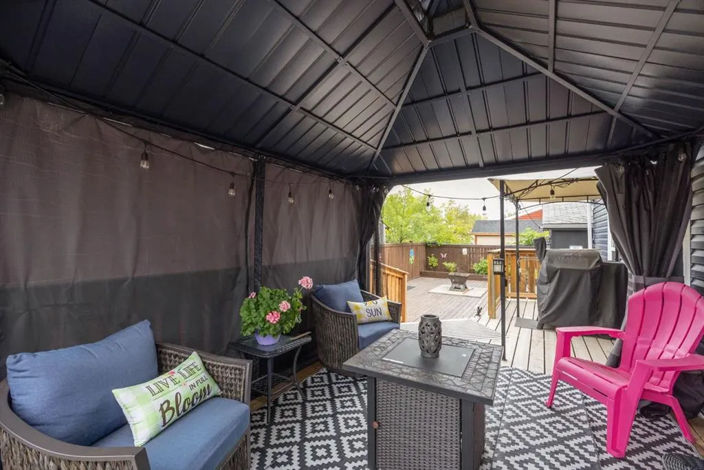 104 Cokerill Crescent