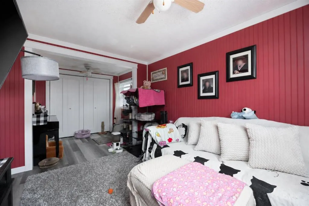 104 Cokerill Crescent