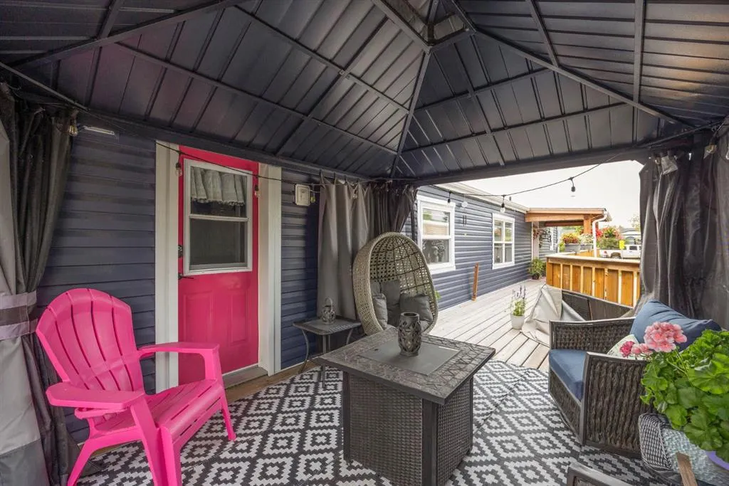 104 Cokerill Crescent
