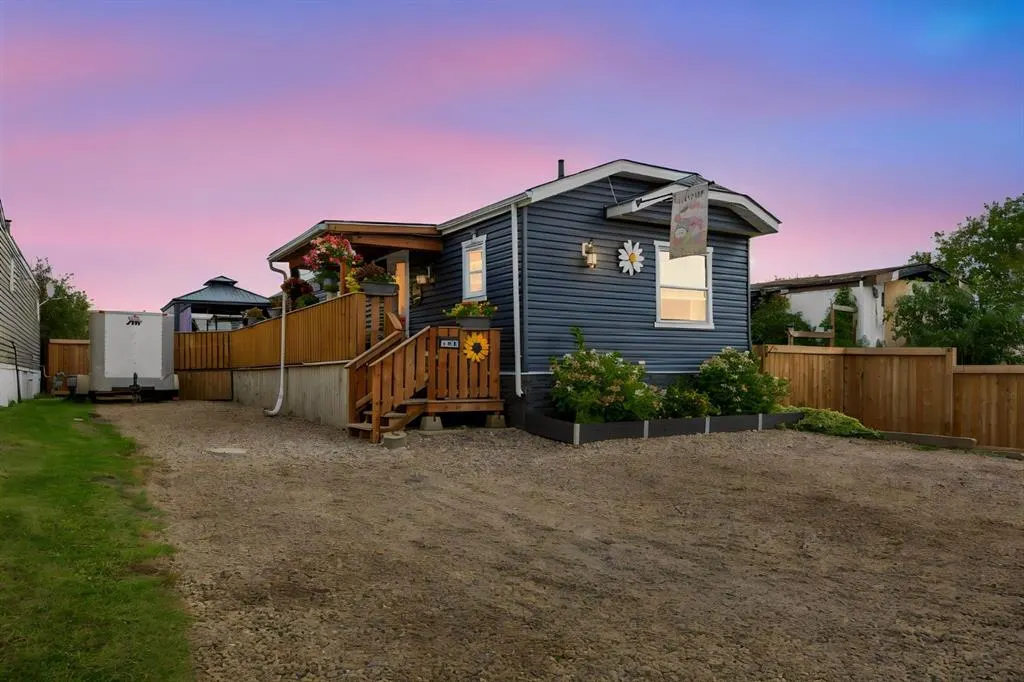104 Cokerill Crescent